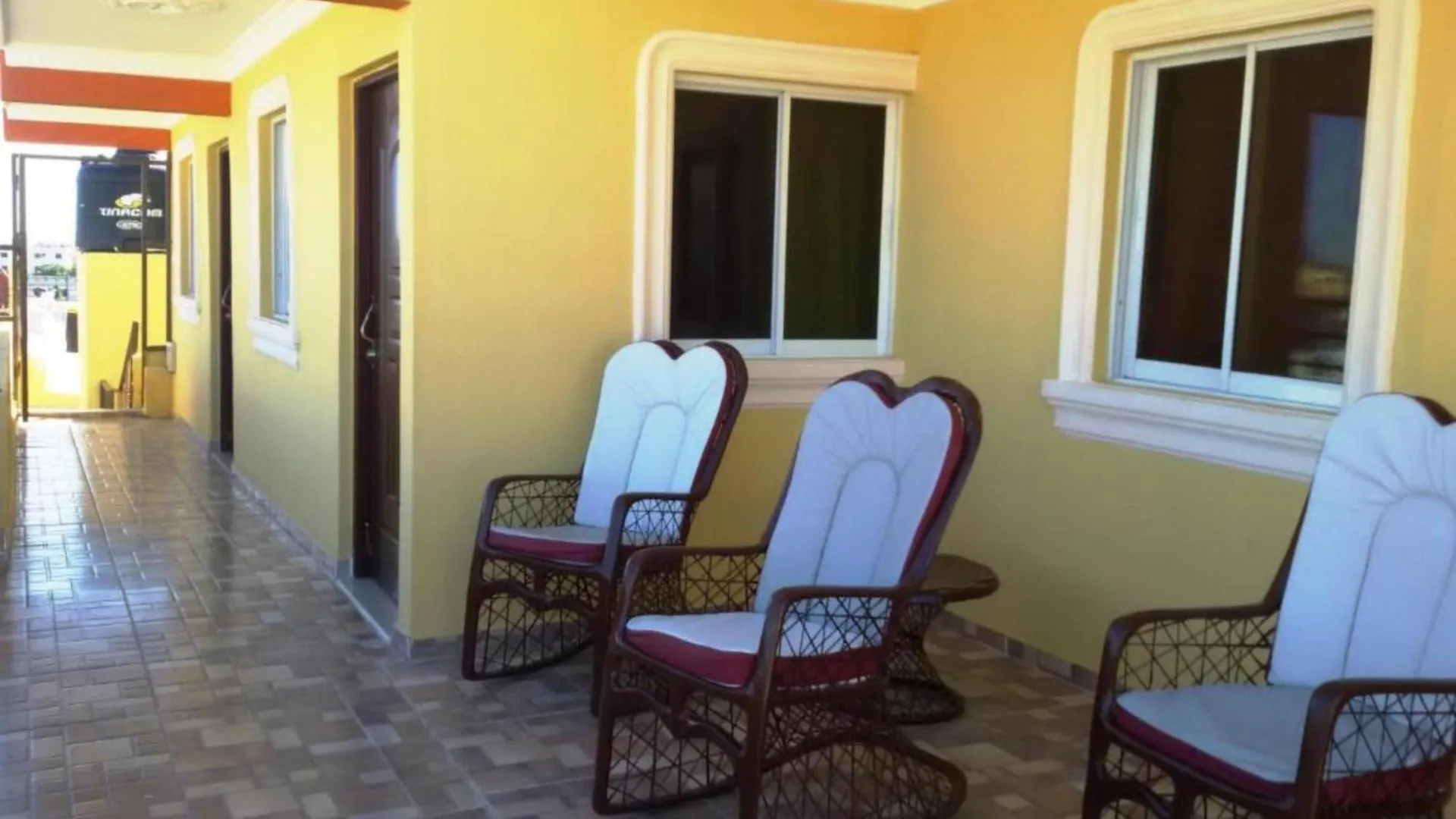 Guest house Tropical Island Apartahotel La Viva